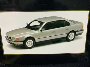 1/18 BMW 740i (E38) silver KK scale 新品未展示保管品