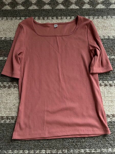 美品　トップス カットソー ストレッチ Tシャツ 半袖　UNIQLO ユニクロ