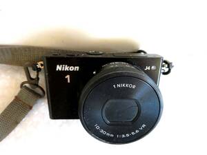 ●【ト足】①ニコン Nikon 1 J4 10-30mm 標準パワーズームレンズキット ブラック 1:.5-5.6 VR デジタル ミラーレス 黒 CC302ZZG15