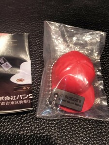 ラスト1 即完売 人気 NEW ERA ニューエラ キャップ 　ガシャポン ミニチュア キーホルダー ガチャ　ミニチュア レッド ミニブック