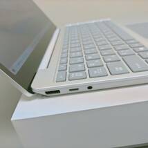 ★美品★ マイクロソフト Surface Laptop Go プラチナ (12.4/Core i5/8GB/SSD128GB/Office無) 1ZY-00020_画像6