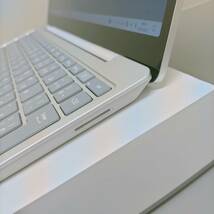 ★キズあり★ マイクロソフト Surface Laptop Go プラチナ (12.4/Core i5/8GB/SSD128GB/Office無) 1ZY-00020_画像5
