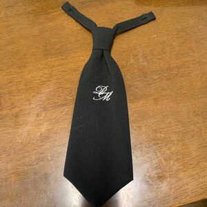 ネクタイ　取り付け式