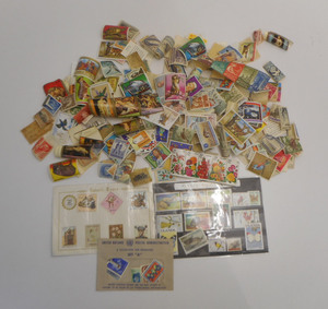 ☆外国切手 未使用切手まとめ 約59g バラ 普通切手 記念切手 コレクション 現状品