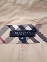 BURBERRY LONDON バーバリーロンドン ノースリーブ ブラウス 42サイズ レディース ベージュ ノバチェック ホースロゴ 中古美品_画像5