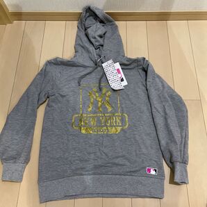 未使用 MLB NEW YORK YANKEES ニューヨークヤンキース スウェットパーカー M-Lサイズ グレー レディース