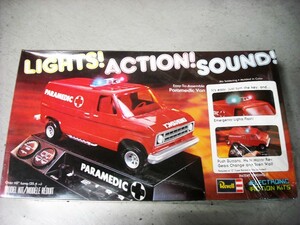 フォードバン 救急車　ＬＩＧＨＴＳ！ＡＣＴＩＯＮ！ＳＯＵＮＤ！＊レベル Ｒｅｖｅｌｌ