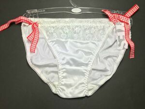 54 YES ホワイト チェックアクセント ストレッチ サテン パンティ Ｌ(M) ツルツル 光沢