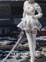 ☆ツルミ屋☆♪ 1/6ドール ゲームキャラクター ニーアオートマタ 2Bホワイト服装&ヘッドセット(素体、武器なし)2402BY01-03_画像1