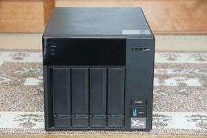 QNAP TS-473 4ベイNAS 中古 PCIe拡張(2スロット) QTS 5.1