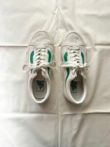 VANS スニーカー