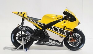 PMA MINICHAMPS 1/12 2005 YZR-M1 コーリン エドワーズ US YAMAHA ラグナセカ 限定　Moto GP ミニチャンプス ゴロワーズ