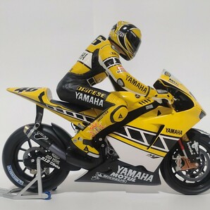 PMA MINICHAMPS 1/12 2005 ロッシ ライディング フィギュア ラグナ・セカ 限定 2999個 Rossi ミニチャンプス ゴロワーズ ヤマハ YAMAHAの画像7