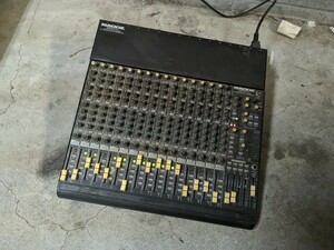 MACKIE 1604-VLZ PRO analog mixer 