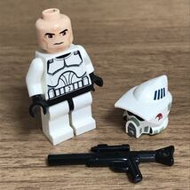 LEGO レゴ ミニフィグ STARWARS スターウォーズ クローントルーパー 銃 レーザーガン_画像3