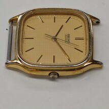 【電池切れジャンク品】1円スタート SEIKO セイコー DOLCE ドルチェ 8J41-6100 9021-5160 QZ クォーツ SS ラウンド ゴールド文字盤 み_画像7