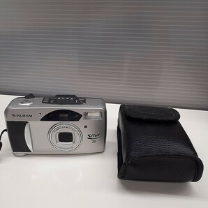 FUJIFILM 富士フイルム Silvi 70 コンパクトフィルムカメラ ケース付き まの画像1