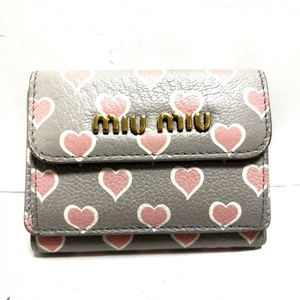 ミュウミュウ miumiu 3つ折り財布 5MH020 - レザー ライトグレー×ピンク×白 ハート 財布