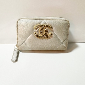 シャネル CHANEL コインケース CHANEL 19 ラムスキン シルバー ゴールド金具/ラウンドファスナー 31番台 財布