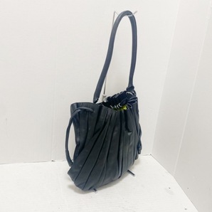 ルポ LUPO ショルダーバッグ - レザー 黒 巾着型 バッグの画像2