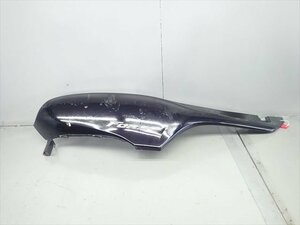 βFA22-4 ホンダ フォルツァZ MF08 前期 6速 (H16年式) 動画有 純正 リアボディカバー サイドカバー 右 破損有り！