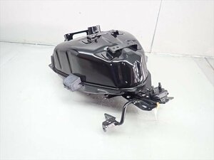 β240213-2 ヤマハ FZ-X150 FZX ME1RG7323N (R3年式) 純正 燃料タンク フューエルタンク 漏れ無し！ 凹み有り！