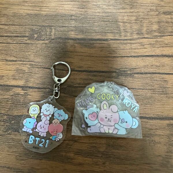 BTS BT21 アクリルキーホルダー