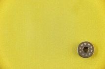 ポリエステル サテン 生地 はぎれ イエロー(黄色)【112cm幅】ドレス,服地,裏地,インテリア,装飾などの布に_画像3
