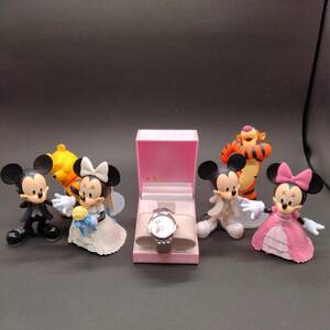 玩具　ディズニー　フィギュア６体　ミッキーマウス他　ピノキオ腕時計　