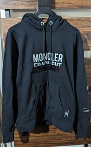 【中古】MONCLER FRAGMENT HIROSHI FUJIWARA ロゴプリント パーカー 黒 サイズS