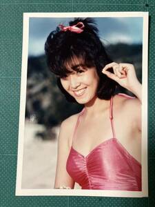 【レア】 柏原芳恵　写真(当時物) 赤水着　80年代アイドル 