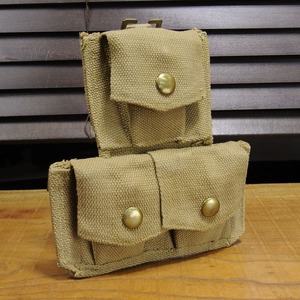  England army discharge goods . medicine pouch 3 ream P37 fixtures . cloth made [ possible ] UK military WW2 magazine pouch amo pouch 