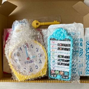 即決 送料込 小学一年生付録【ドラえもん きょろきょろめざましどけい スマートこえピアノ&まほうのカギ】2022年 4.5月号 付録のみ匿名配送の画像3