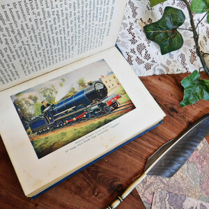 +...**+ 1925 year . car * row car introduction Vintage book@ foreign book old book Britain England antique book image abundance Vintage train 