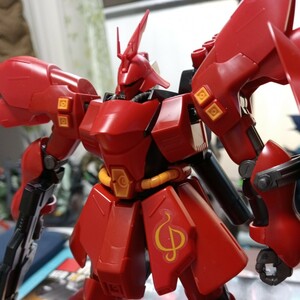 バンダイ ガンプラ 逆襲のシャア MSN-04 1/144スケール HG 088 サザビー 素組み完成品 備品付属品有り 説明書付き 美品 激安