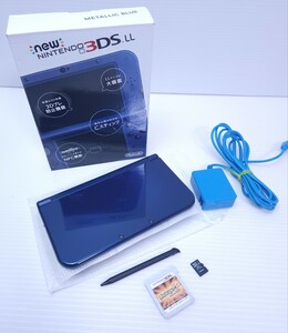 美品/動作品 NewニンテンドーNew3DSLLニンテンドー任天堂 New3DSLLメタリックブルー 付属品 人気 ゲーム+4GB SD+ゲームソフト箱付(M-7)