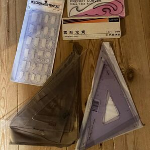 製図用品 雲形定規6枚入(内田洋行、FRENCH CURVES)X2セット、三角定規(コクヨ、大阪製図、KIKUCHI)x3セット