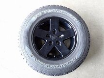 YS6520【送料無料245/75R17】1本のみ JEEP ジープ 純正 JKラングラー純正 中古夏タイヤ スペアに★17×7.5J 127/5H ET44.45★_画像1