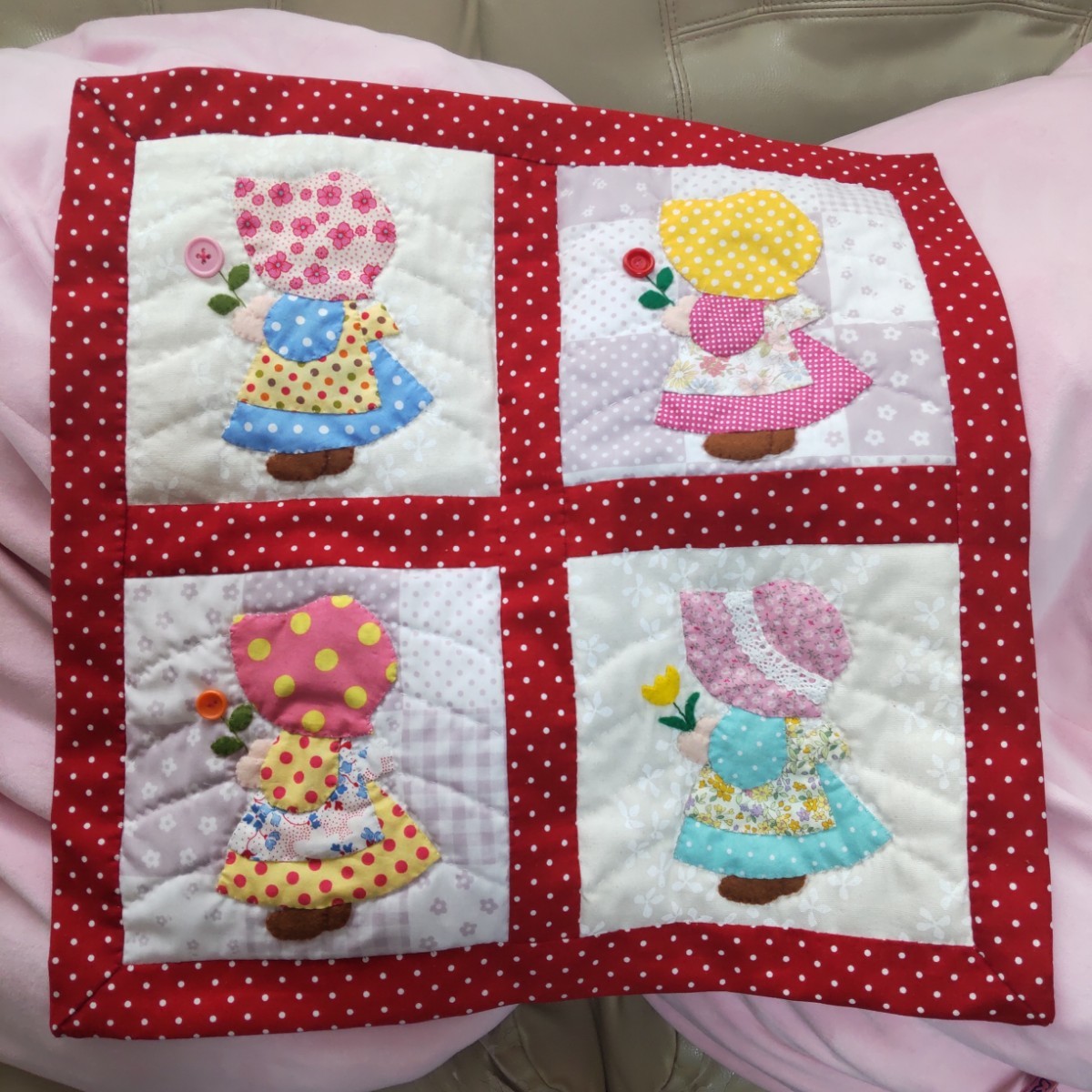 Sunbonnet Sue-tapiz hecho a mano, colcha, cubierta de tapete libre, Patchwork, de coser, bordado, Producto terminado, otros