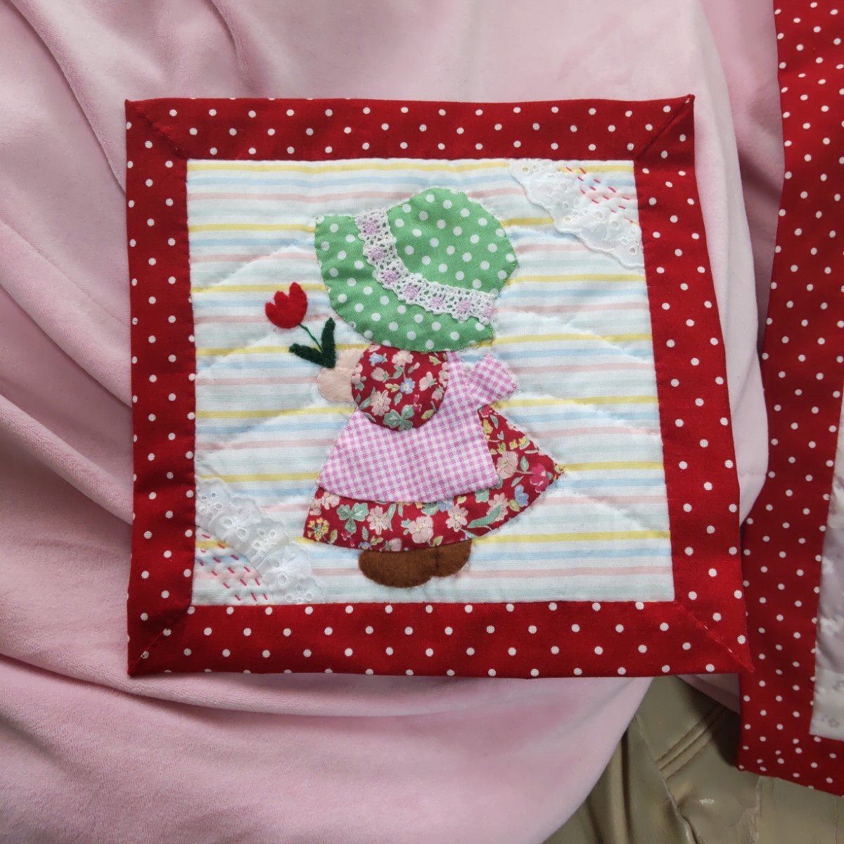 Sunbonnet Sue Tapiz hecho a mano Patchwork cubierta edredón, Artículos hechos a mano, interior, bienes varios, panel, Tapiz