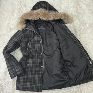 新品同様【至極の逸品】バーバリー ブルーレーベル 2Way ダウンジャケット BURBERRYBLUELABEL コヨーテファー ノバチェック Mサイズ メンズ