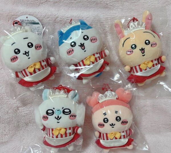 ちいかわ レストランホール担当なマスコット うさぎ ハチワレ 古本屋 モモンガ 完売品 ぬいぐるみ