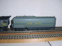 HO WMC Union Pacific 4-8-4 FEF-2 Two-tone Gray C/P_画像4