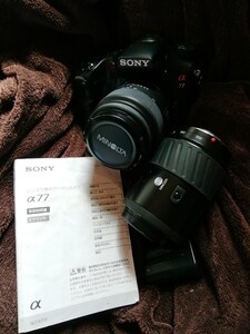 SONY ソニー α77 SLT-A77V ダブルズーム デジタル 一眼レフ カメラ　18-35mm f3.5-5.6 　MINOLTA　100-300mm 　純正バッテリーNP-FM500H 