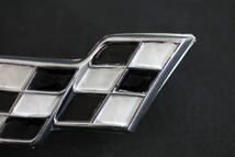 3 (140) シボレー コルベット C3 1977 1979 サイドフェンダー エンブレム スチール中古 CHEVROLET CORVETTE FRONT NOSE EMBLEM AC 379935_画像7