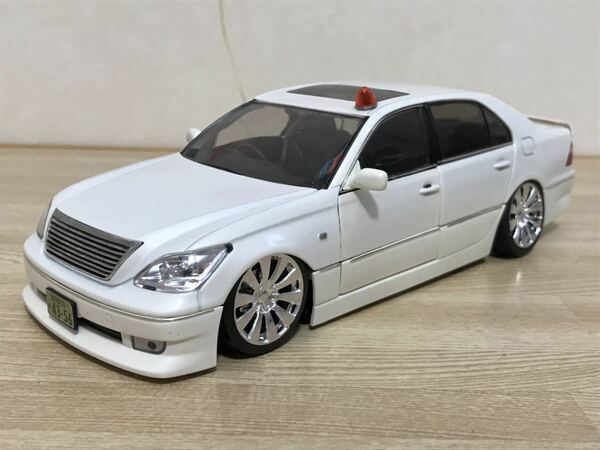 送料無料　1/24 トヨタ セルシオ UCF31 後期 ファブレス VIPカーミニカー ホットワークス HOTWORKS TOYOTA CELSIOR FABULOUS 当時物