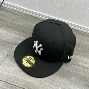 ニューエラ キャップ 帽子 59FIFTY 5950シリーズ フラットバイザー ヤンキース ブラック×ホワイト 7-1/8(56.8cm) MLB NEWERA 59FIFTY 新品の画像7