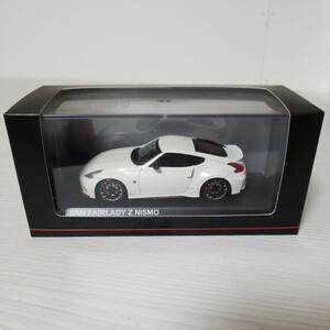 1/43 京商　NISSAN FAIRLADY Z NISMO　Brilliant White Pearl　ニッサン フェアレディZ ニスモ　ブリリアントホワイトパール