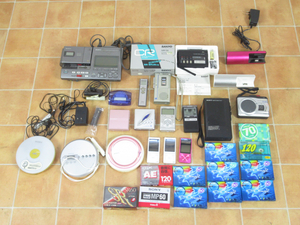 ポータブルプレーヤー カセットテープ まとめ SONY MD WALKMAN SANYO MR56 SHARP MD-ST600-P aiwa TDK カセットプレーヤー 003JSOJO67