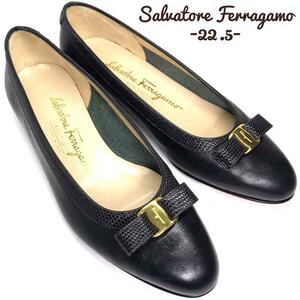 Salvatore Ferragamo サルヴァトーレフェラガモ パンプス ローヒール ヴァラ 22.5cm ５C レザー ブラック 黒 レディース ロゴ 